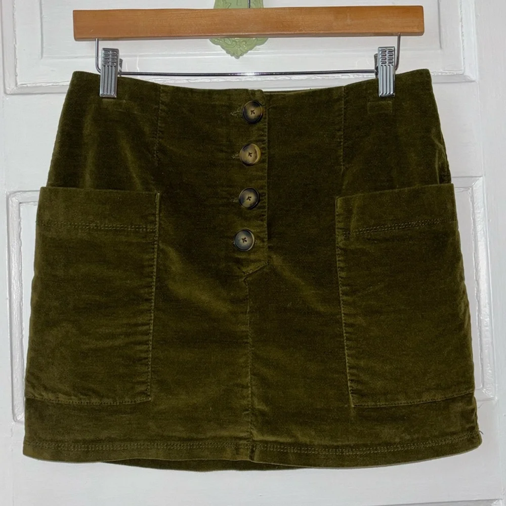 BDG URBAN OUTFITTERS VELVET UTILITY MINI SKIRT